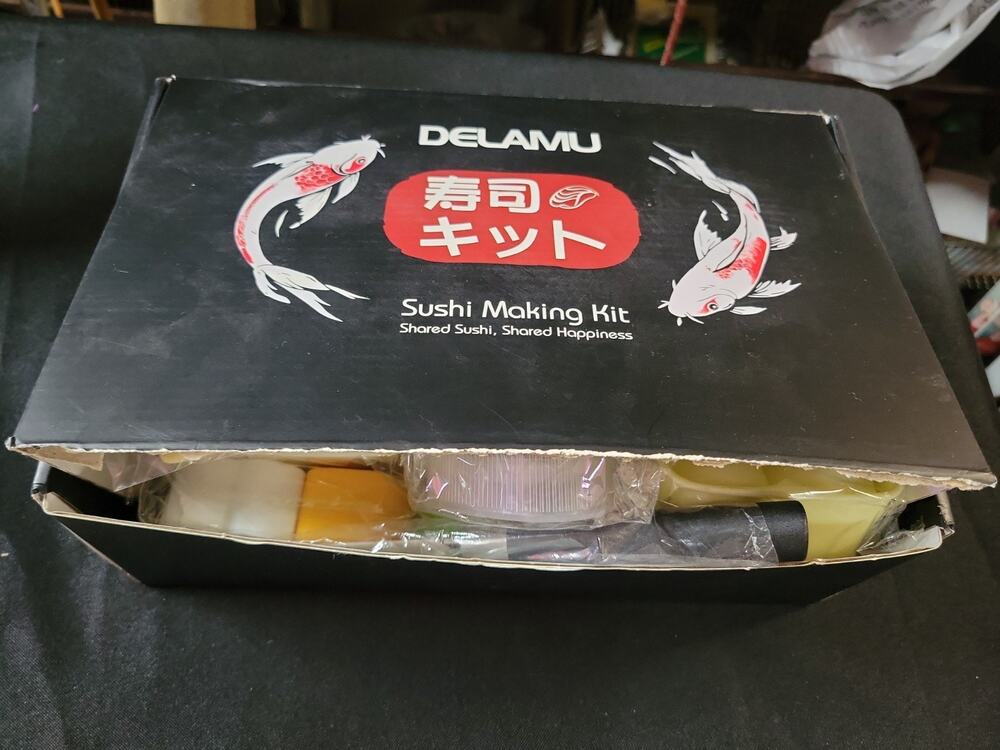 DELAMU Sushi Making Kit 20 in 1 Sushi Maker Bazooka Roller Kit w/ Bamboo Mat
